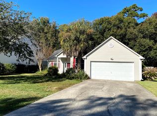 2086 Country Manor Dr, Mount Pleasant, SC 29466