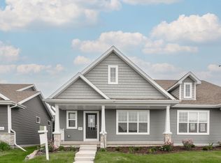 664 Hillcrest Dr, Waunakee, WI 53597