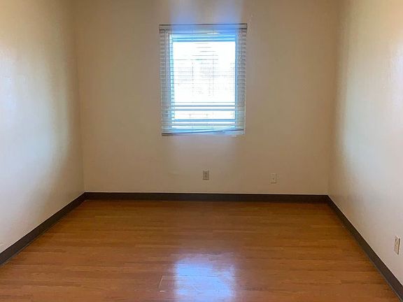 4th image of 1221 La Salle Ave #J