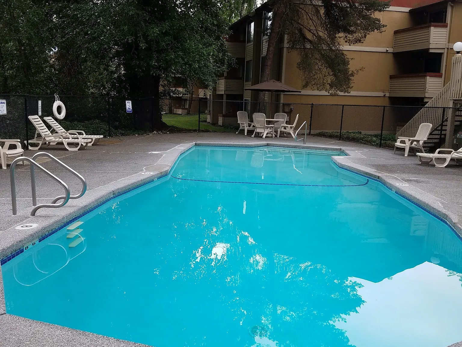 Hidden Lake Apartments — Photo 2