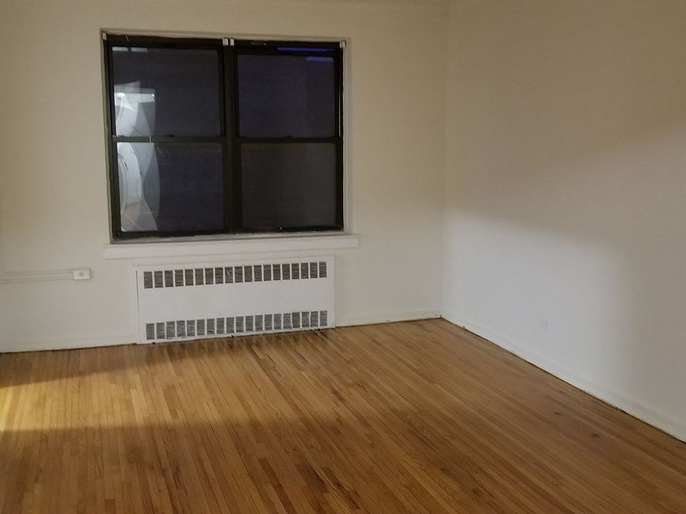 1st image of 141-30 Pershing Cres #6L