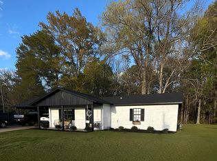 195 Donna Ln, Columbus, MS 39702