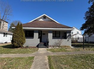 1243 Pike St, Milton, WV 25541