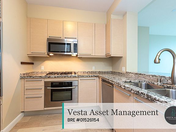 4th image of 425 1st St Unit 2301