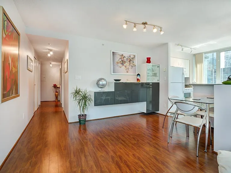 555 Jervis St #1505 — Photo 12