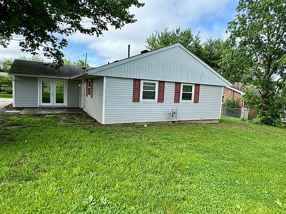 3rd image of 142 Oliver Dr