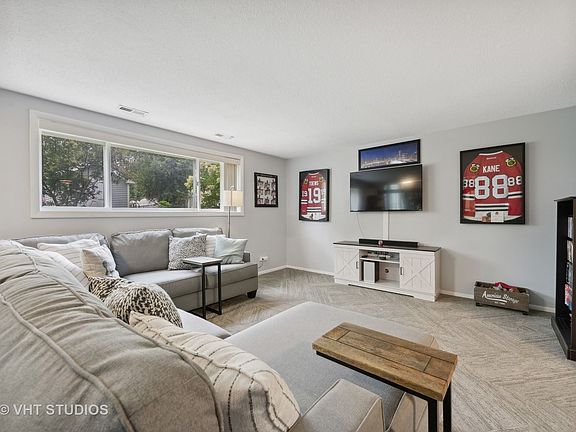5th image of 5850 Charleston Ct