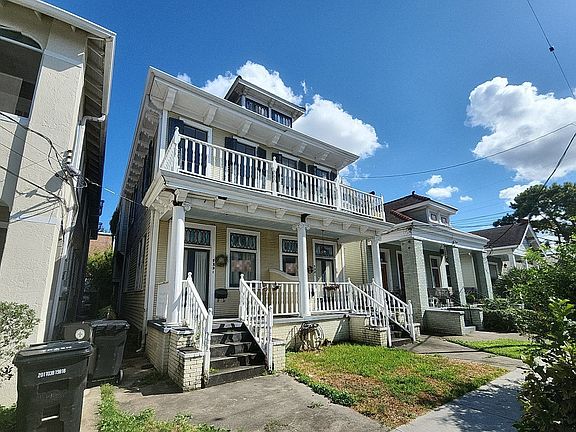 3rd image of 130-32 S Olympia St