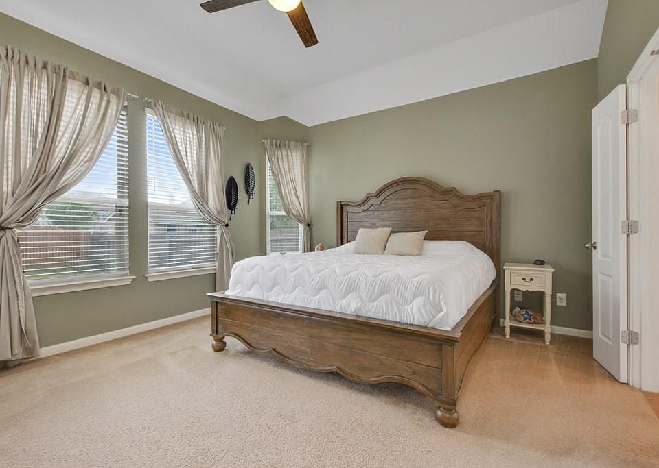1st image of 224 Hyltin St