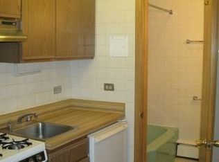 2337 N Geneva Ter APT G-4, Chicago, IL 60614