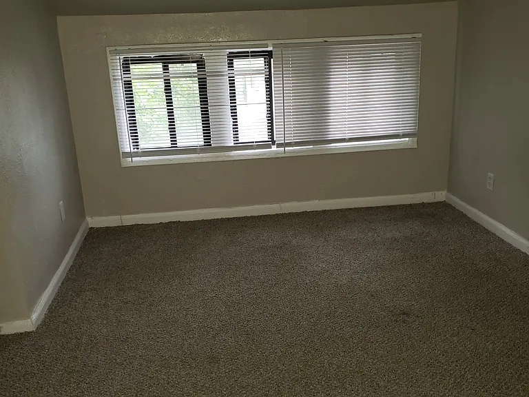 5077 Berkshire St — Photo 12
