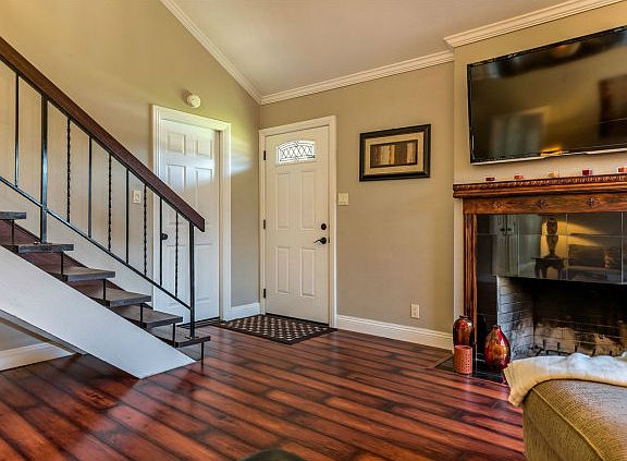5th image of 271 El Portal Way