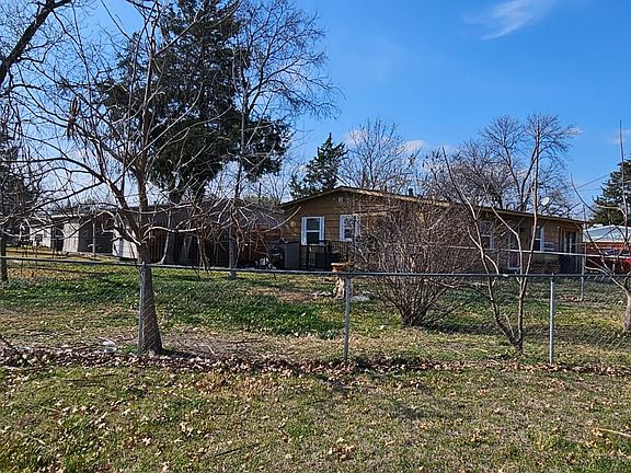 2nd image of 1201 Crest Park Dr