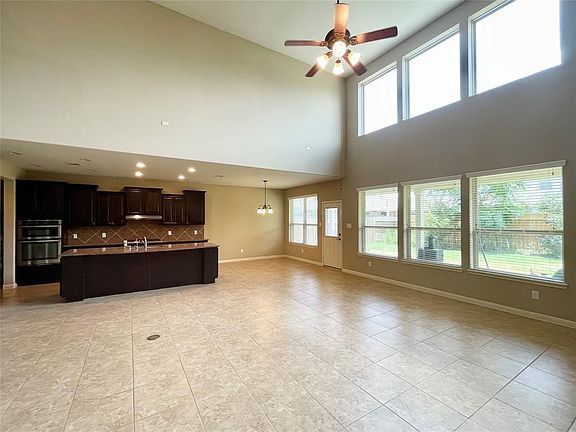 5th image of 25715 Foxrun Vista Dr