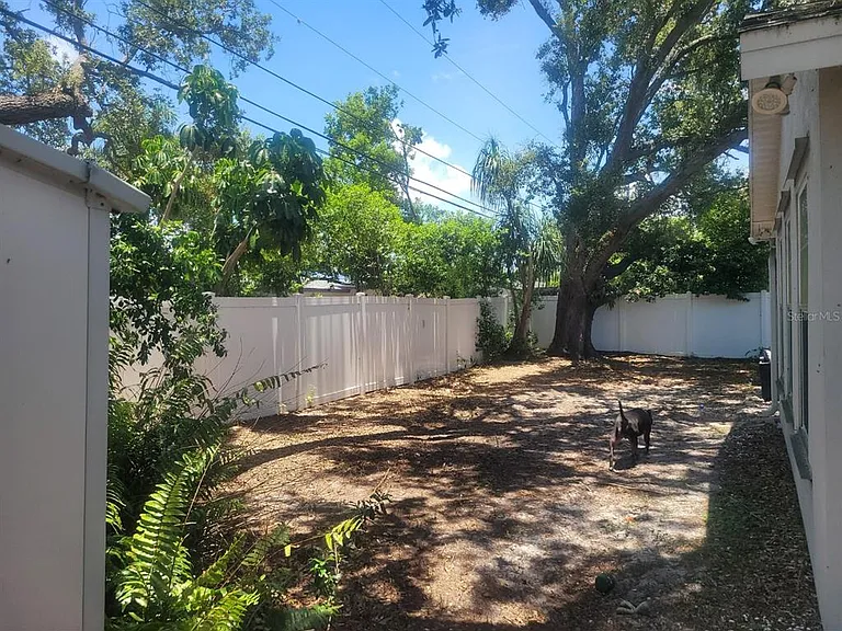 1714 Prince Philip St — Photo 34