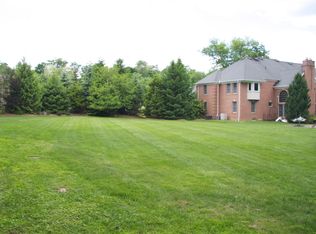 1 Great Hall Rd, Mahwah, NJ 07430