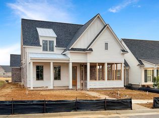 2120 Greenbrier Lakes Blvd N, Piperton, TN 38017