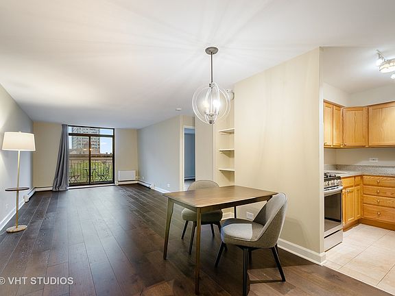 3rd image of 3900 N Pine Grove Ave APT 510
