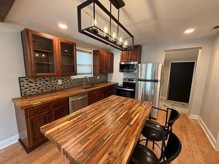 206 Olive St — Photo 6