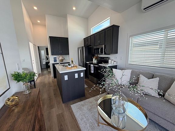 4th image of 400 N Plaza Dr #513