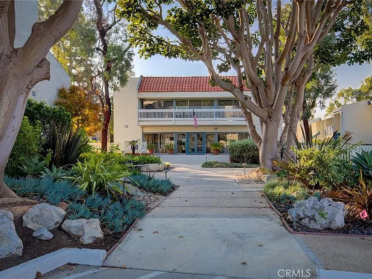 824 Camino Real #204 — Photo 23