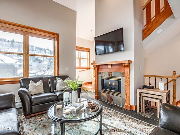 3rd image of 675 Deer Valley Dr #16