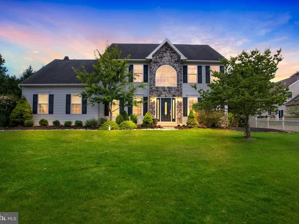 204 Alyssa Cir, West Chester, PA 19380