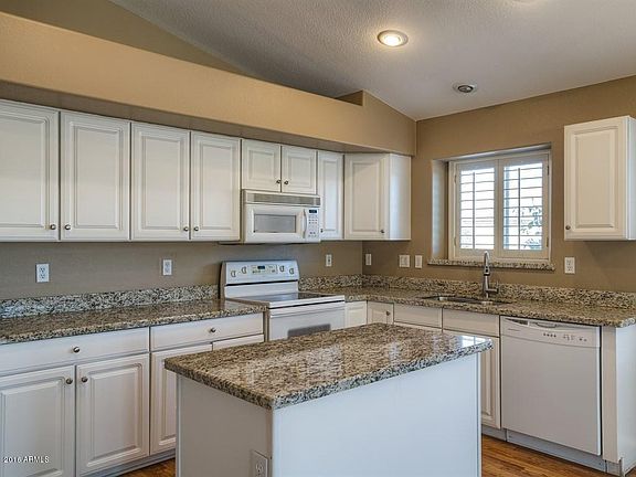 2nd image of 505 S Churchill Dr
