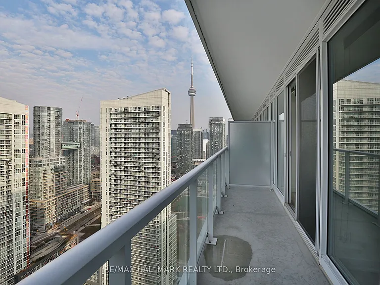 17 Bathurst St #4007 — Photo 24