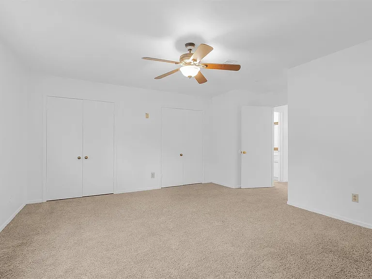 1122 Rhine Ln — Photo 27