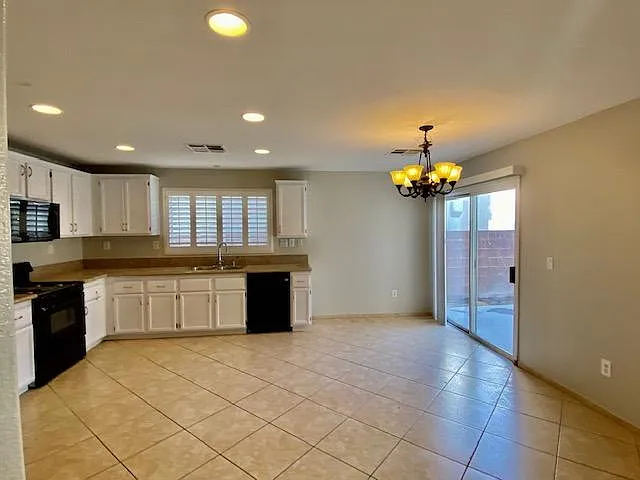 8048 Windmill Villa St — Photo 3
