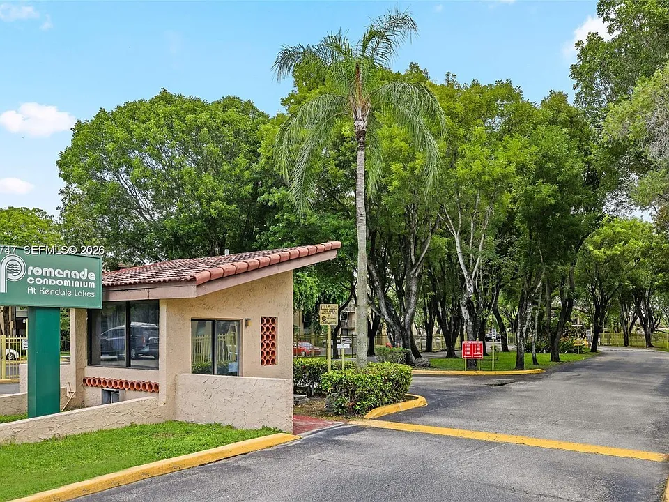 14401 N Kendall Dr #301N