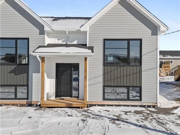 281 Maccoun St, Moncton, NB E1K 0A1