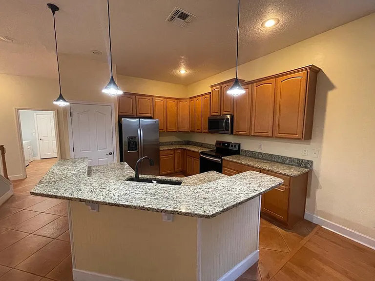 12340 Lake Valley Dr — Photo 4