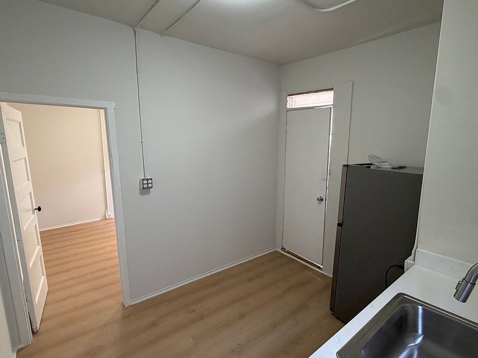 2nd image of 2 Emery Ln #1A