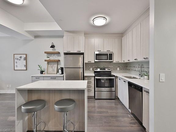 5th image of 150 Main St W #1104