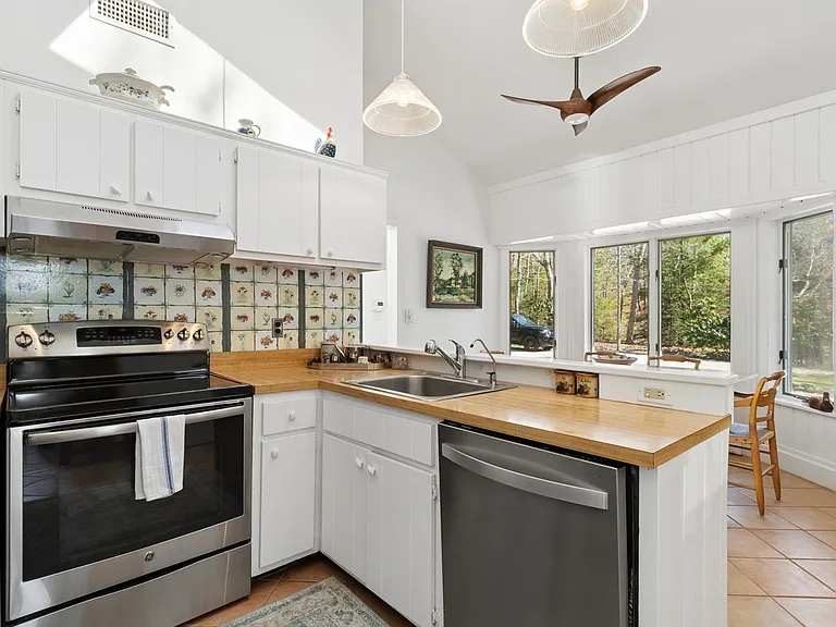 145 Roses Grove Rd — Photo 8