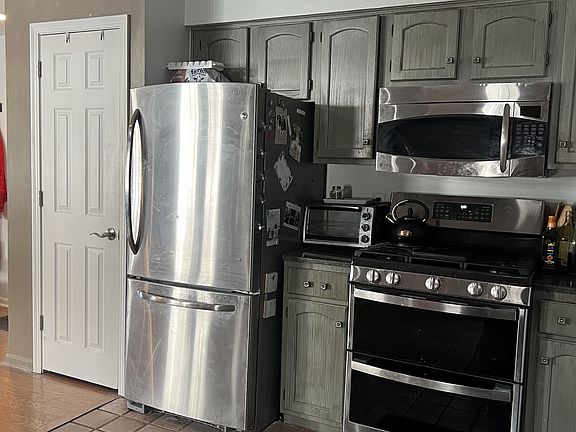 5th image of 51 W Blenkner St #301-302