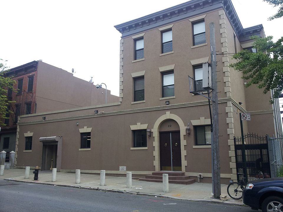 1st image of 22 Woodhull St
