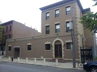 22 Woodhull St, Brooklyn, NY 11231
