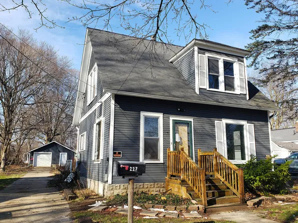 227 Church St, Coldwater, MI 49036