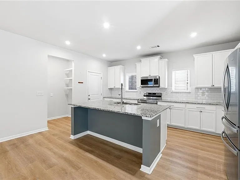 2719 Morgan Spring Trl — Photo 31
