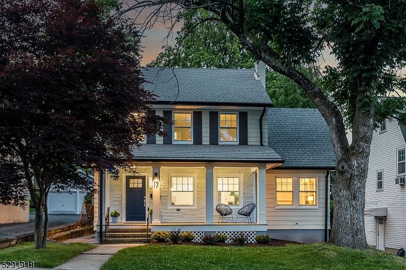 1st image of 17 Helen Ave