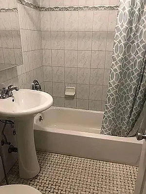 Rented by Metropolis International Realty Inc. | media 13