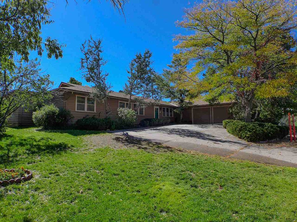 1st image of 119 Grand Canyon Dr