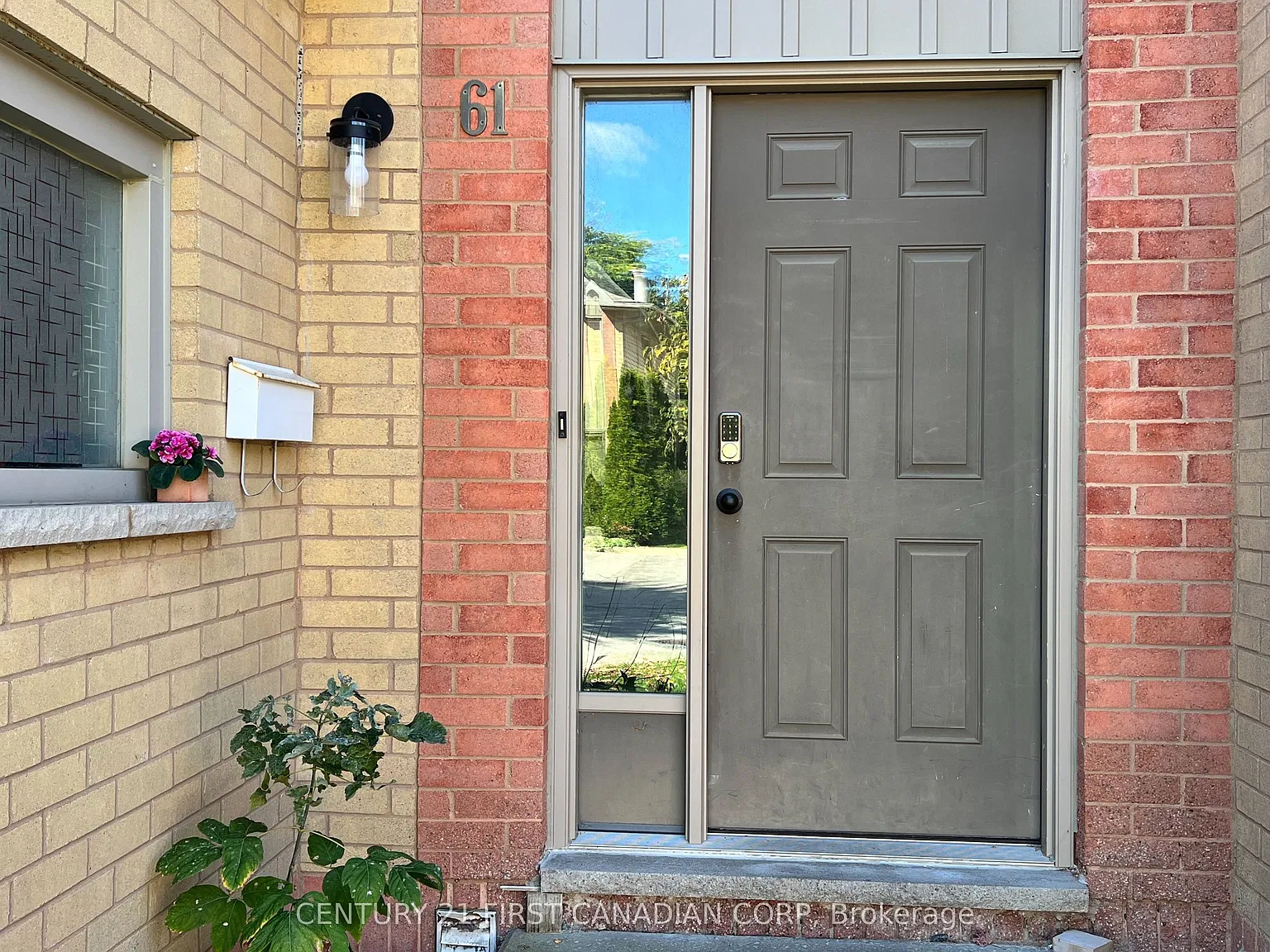 3 bed, $2,450 — Photo 2