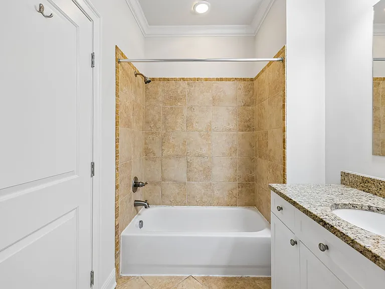 2110 Acklen Ave #101 — Photo 28