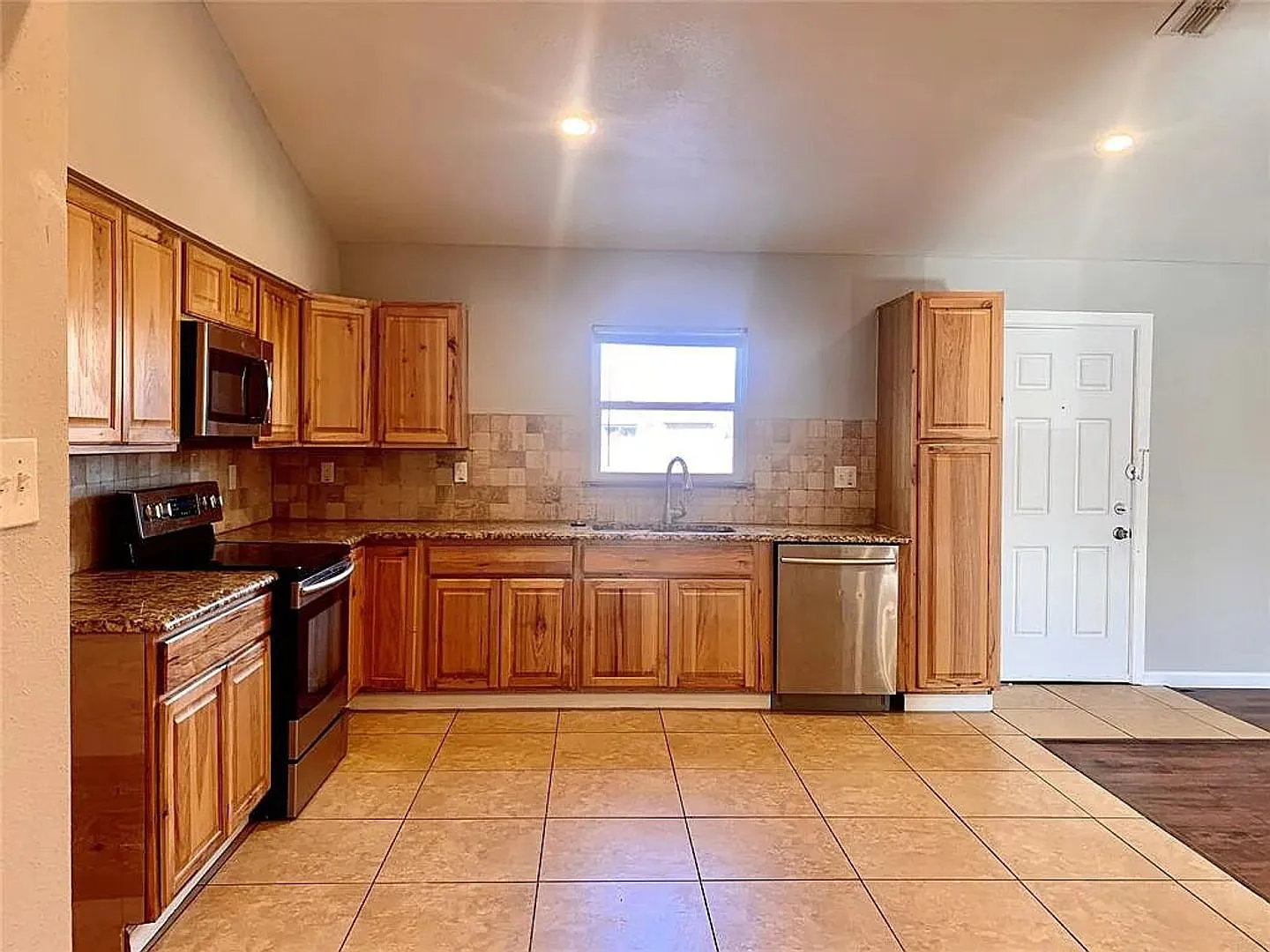 8113 Chesham Drive Rowlett, TX 75088-7656 - Coming Soon! — Photo 3
