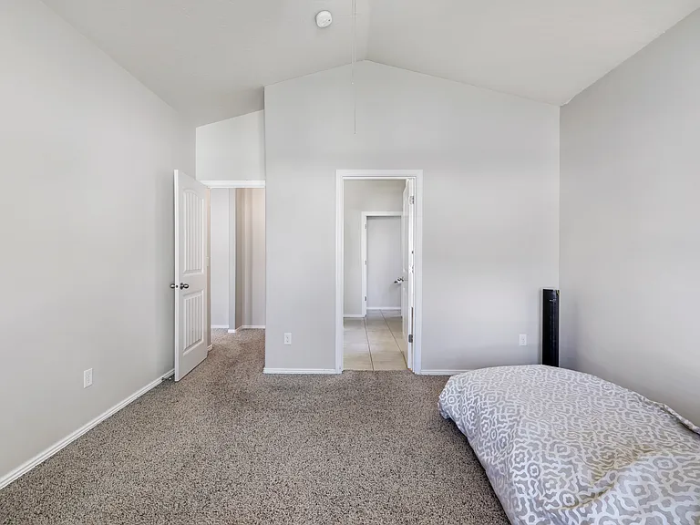 307 Meadowview Ln — Photo 22