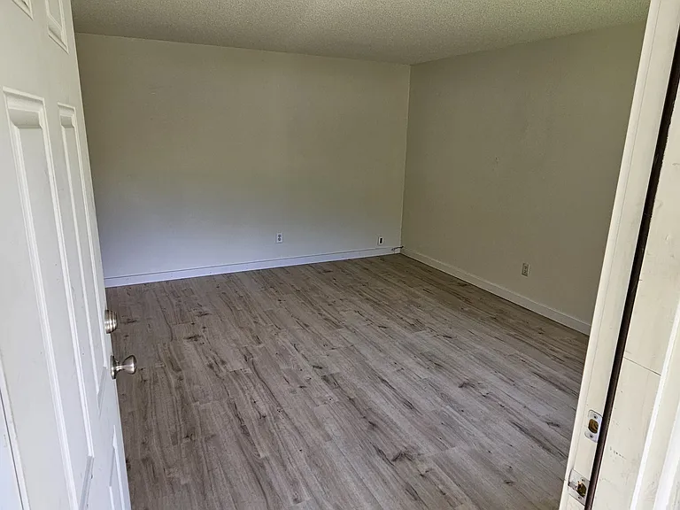 1217 Dumas Rd — Photo 12